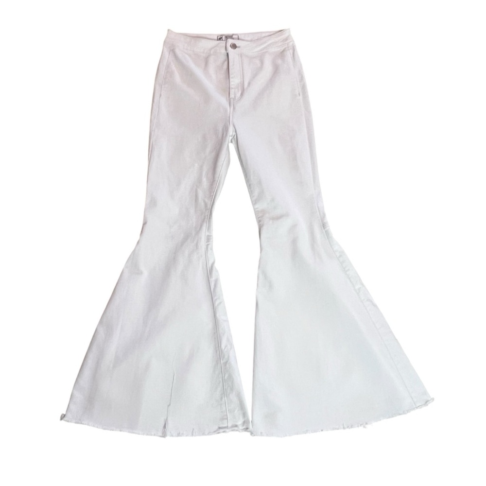 Free People Just Float On Flare Jeans in Winter White Off-White Size 28